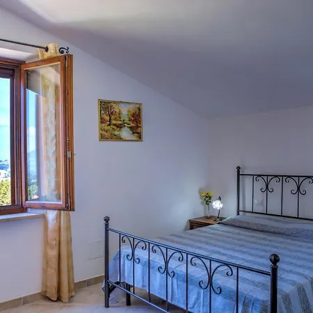 San Lorenzo - Hilltop With Private Pool, Jacuzzi & Airco ヴィラ モントーネ