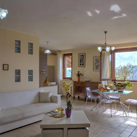 ヴィラ San Lorenzo - Hilltop With Private Pool, Jacuzzi & Airco