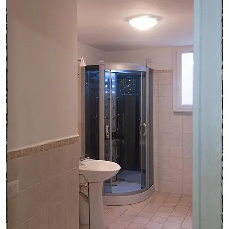 San Lorenzo - Hilltop With Private Pool, Jacuzzi & Airco モントーネ