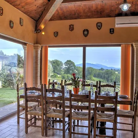 San Lorenzo - Hilltop With Private Pool, Jacuzzi & Airco