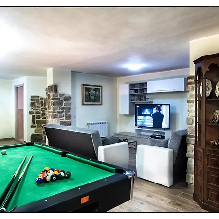 San Lorenzo - Hilltop With Private Pool, Jacuzzi & Airco モントーネ