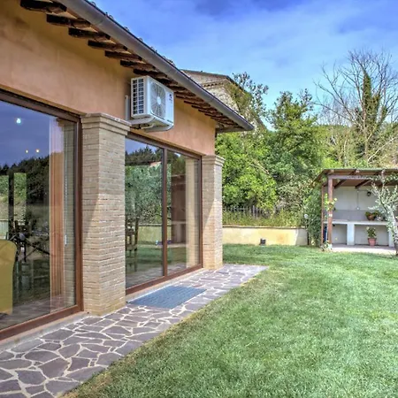 San Lorenzo - Hilltop With Private Pool, Jacuzzi & Airco וילה