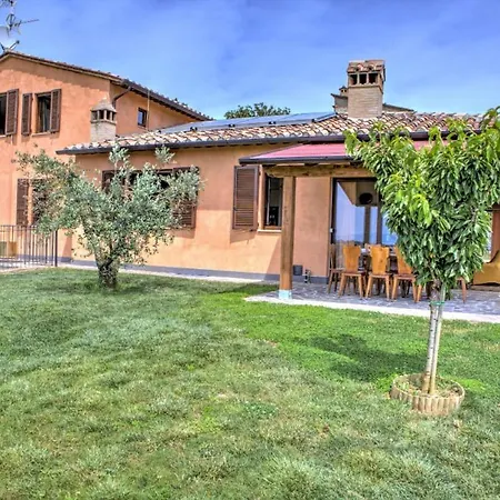 Willa San Lorenzo - Hilltop With Private Pool, Jacuzzi & Airco Montone (Umbria)