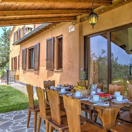 San Lorenzo - Hilltop With Private Pool, Jacuzzi & Airco Villa