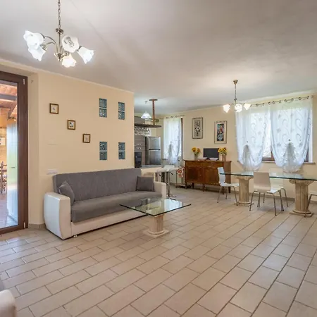 San Lorenzo - Hilltop With Private Pool, Jacuzzi & Airco מונטונה