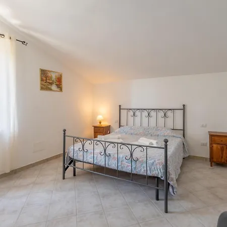 San Lorenzo - Hilltop With Private Pool, Jacuzzi & Airco וילה *