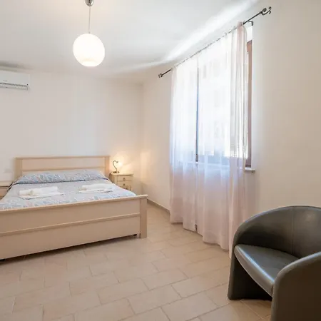 Willa San Lorenzo - Hilltop With Private Pool, Jacuzzi & Airco