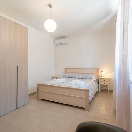 San Lorenzo - Hilltop With Private Pool, Jacuzzi&airco Villa